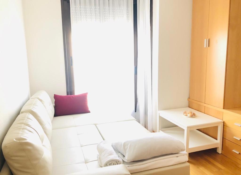 Suites Madrid Belfast 13 Ifema Airport Εξωτερικό φωτογραφία
