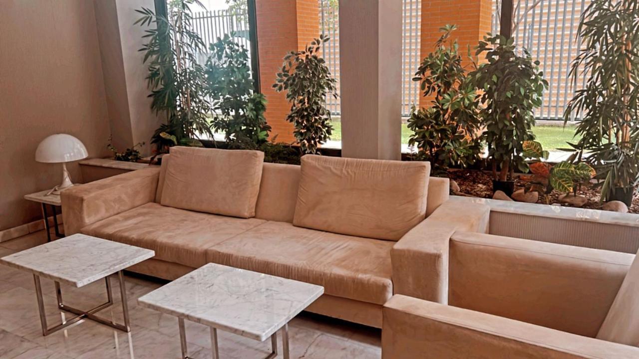 Suites Madrid Belfast 13 Ifema Airport Εξωτερικό φωτογραφία